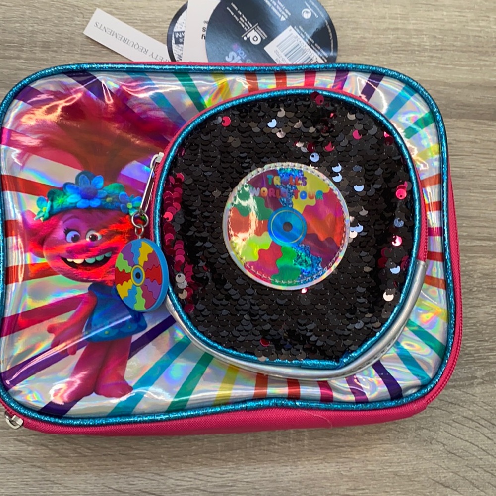 Trolls bright and fun lunch bag!
